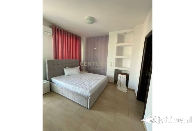 Shtepi ne shitje 3+1 ne Tirane - 380,000 Euro