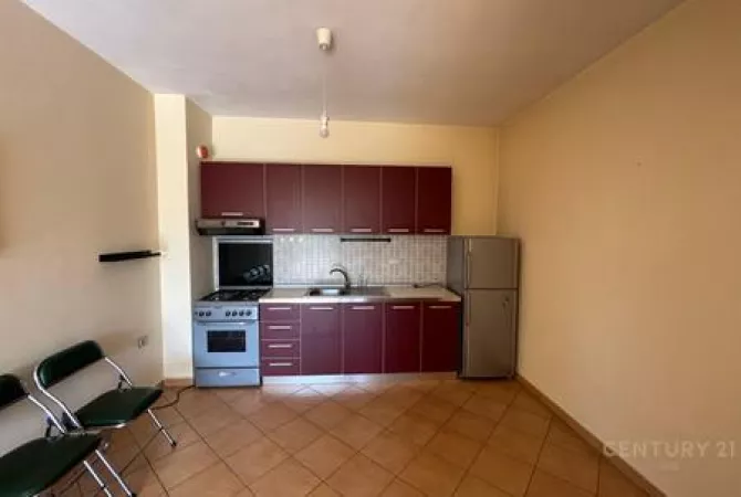 Shtepi me qera Apartament ne Tirane, 1+1, Mobilimi E mobiluar, Pagesa 500  Euro.