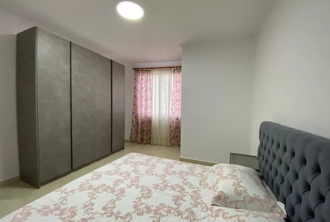 Shtepi me qera Apartament ne Tirane, 1+1, Mobilimi E mobiluar, Pagesa 500  Euro.