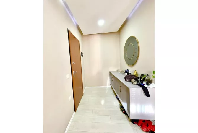 Shtepi me qera Apartament ne Tirane, 3+1, Mobilimi E mobiluar, Pagesa 1,300  Euro.