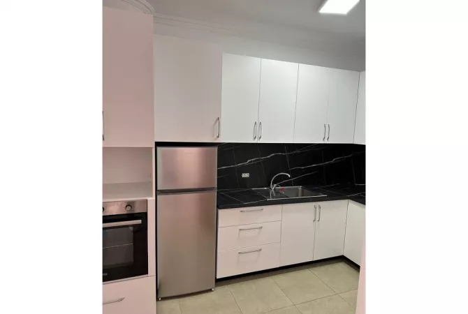 Shtepi me qera Apartament ne Tirane, 3+1, Mobilimi E mobiluar, Pagesa 800  Euro.