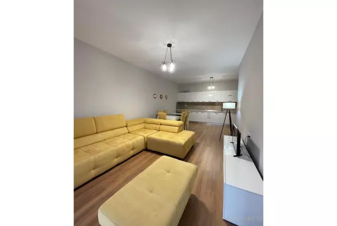 Shtepi me qera 3+1 ne Tirane - 800 Euro