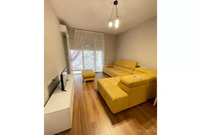 Shtepi me qera 3+1 ne Tirane - 800 Euro