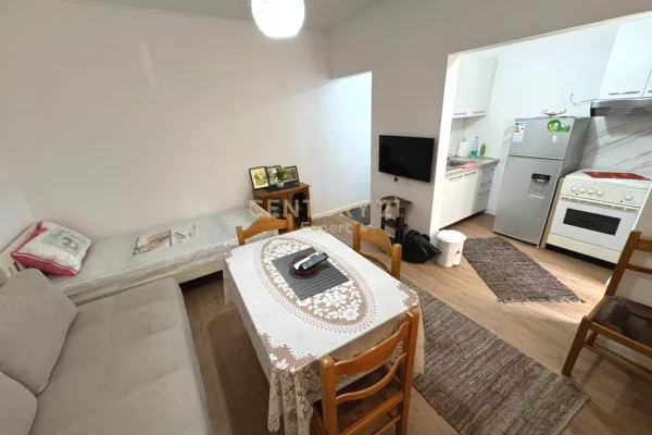 Shtepi me qera Garsoniere ne Tirane - 350 Euro
