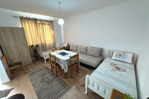 Shtepi me qera Garsoniere ne Tirane - 350 Euro