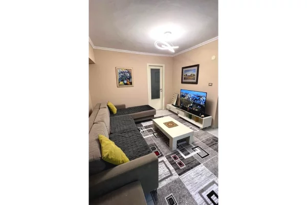 Shtepi me qera 2+1 ne Tirane - 600 Euro