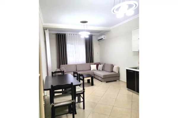 Shtepi me qera Apartament ne Tirane, 1+1, Mobilimi E mobiluar, Pagesa 500  Euro.