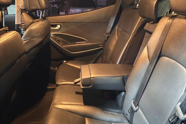 Cars for sale in Tirana - 900,000 Leke