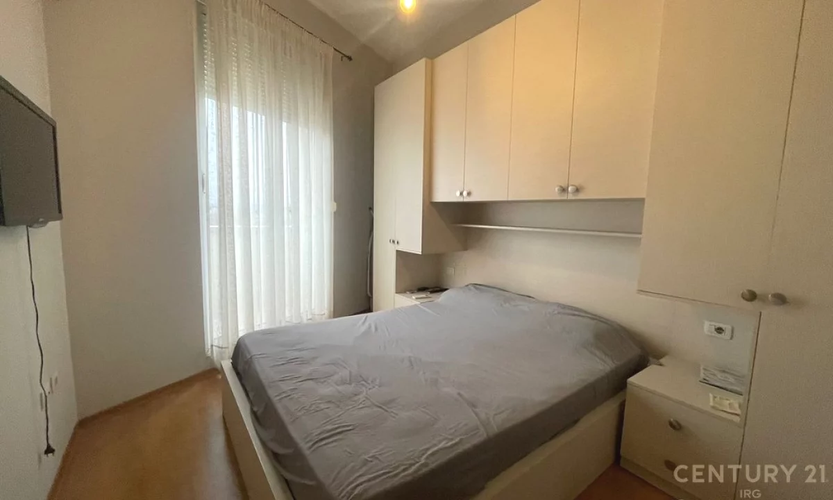 Shtepi me qera Apartament ne Tirane, 1+1, Mobilimi E mobiluar, Pagesa 551  Euro.