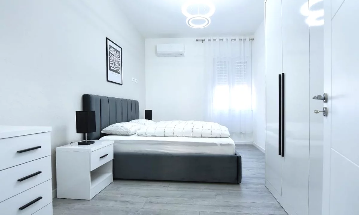 Shtepi me qera Apartament ne Tirane, 1+1, Mobilimi E mobiluar, Pagesa 501  Euro.