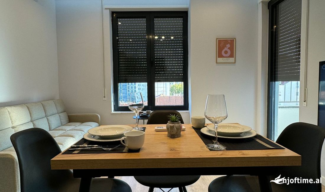 Shtepi me qera Apartament ne Tirane, 1+1, Mobilimi E mobiluar, Pagesa 600  Euro.