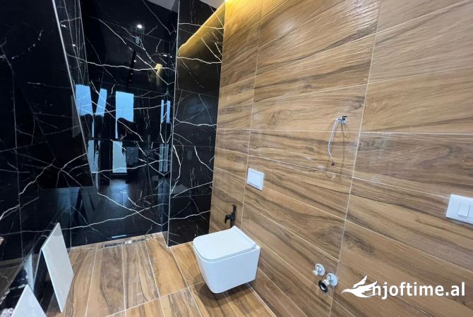 Shtepi me qera Apartament ne Tirane, 2+1, Mobilimi E mobiluar, Pagesa 600  Euro.