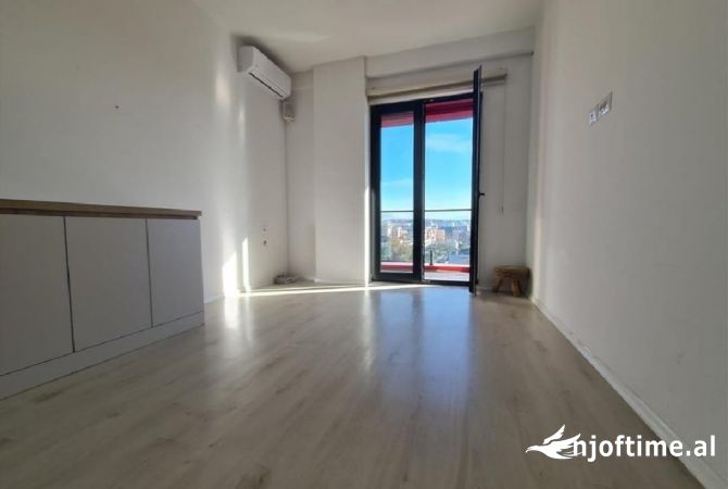 Shtepi me qera 3+1 ne Tirane - 750 Euro