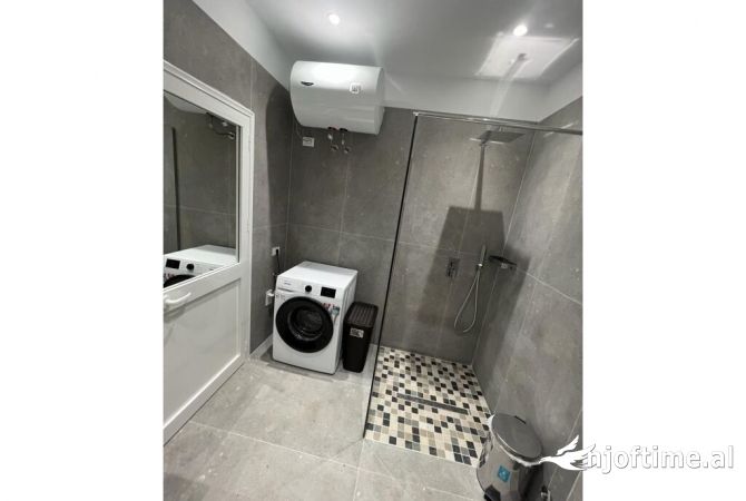 Shtepi me qera Apartament ne Tirane, 2+1, Mobilimi E mobiluar, Pagesa 700  Euro.