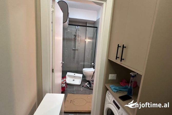 Shtepi me qera 2+1 ne Tirane - 1,300 Euro