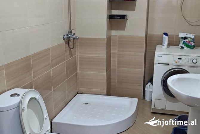 Shtepi me qera Apartament ne Tirane, 1+1, Mobilimi E mobiluar, Pagesa 450  Euro.
