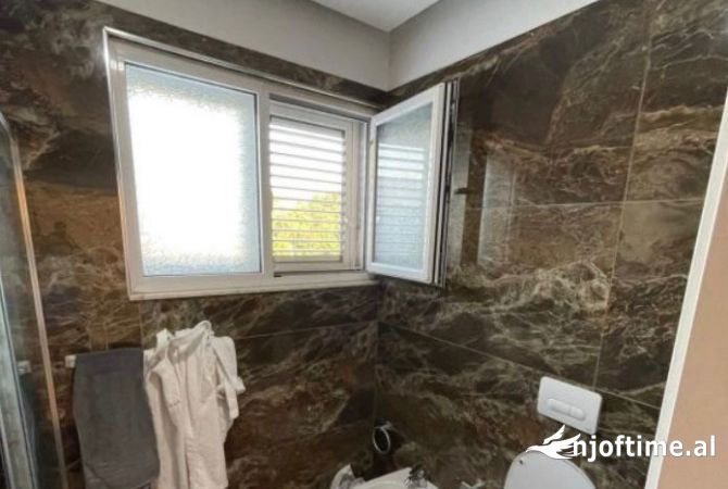 Shtepi me qera Apartament ne Tirane, 1+1, Mobilimi E mobiluar, Pagesa 500  Euro.