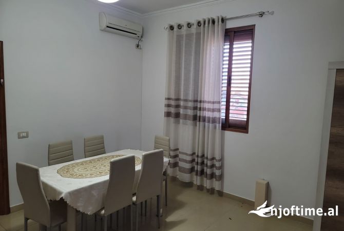 Shtepi me qera Apartament ne Tirane, 2+1, Mobilimi E mobiluar, Pagesa 600  Euro.