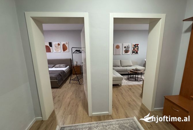Shtepi me qera Apartament ne Tirane, 1+1, Mobilimi E mobiluar, Pagesa 650  Euro.