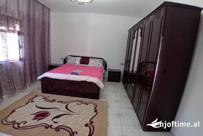 Shtepi me qera Apartament ne Tirane, 1+1, Mobilimi E mobiluar, Pagesa 420  Euro.