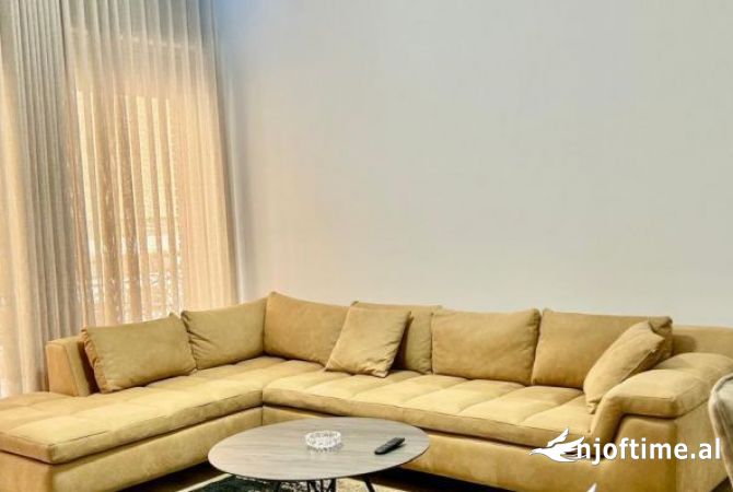 Shtepi me qera Apartament ne Tirane, 2+1, Mobilimi E mobiluar, Pagesa 1,200  Euro.