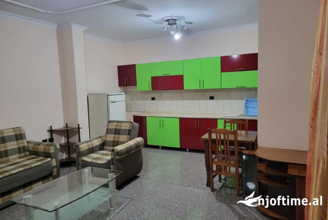 Shtepi me qera 2+1 ne Tirane - 350 Euro