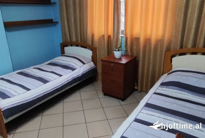 Shtepi me qera Apartament ne Tirane, 2+1, Mobilimi E mobiluar, Pagesa 450  Euro.