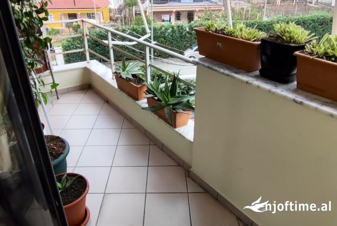 Shtepi me qera Apartament ne Tirane, 2+1, Mobilimi E mobiluar, Pagesa 450  Euro.