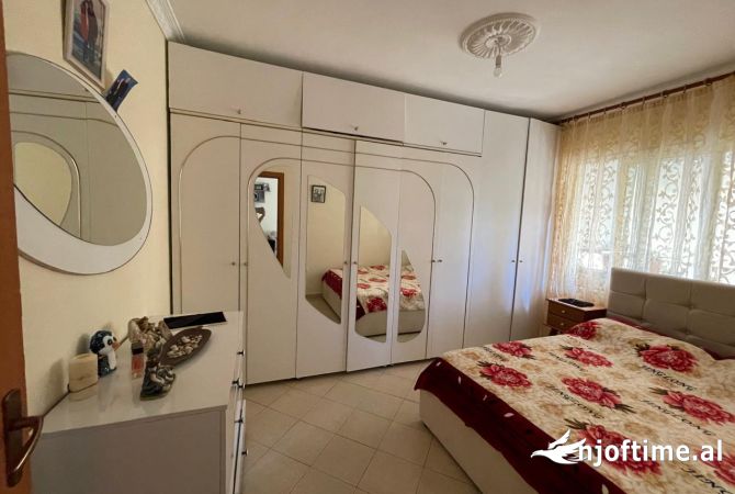 Shtepi ne shitje Apartament ne Tirane, 1+1, Mobilimi E mobiluar, Pagesa 85,000  Euro.