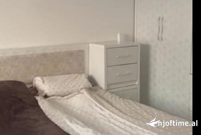 Shtepi me qera Apartament ne Tirane, 1+1, Mobilimi E mobiluar, Pagesa 400  Euro.