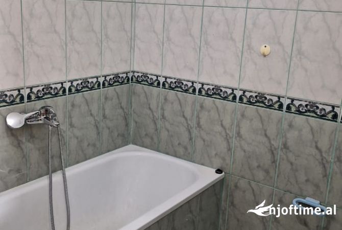 Shtepi me qera Apartament ne Tirane, 2+1, Mobilimi E mobiluar, Pagesa 350  Euro.