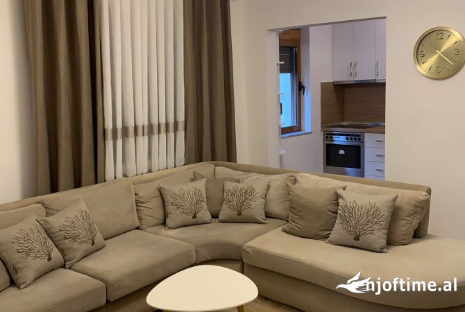 Shtepi me qera 3+1 ne Tirane - 700 Euro