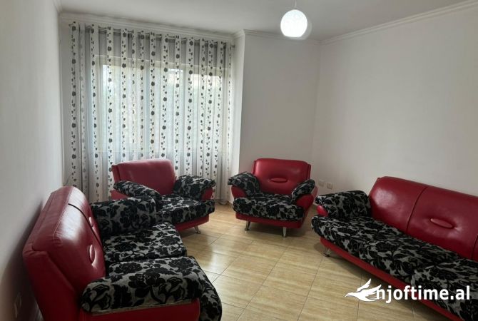 Shtepi ne shitje Apartament ne Tirane, 1+1, Mobilimi E mobiluar, Pagesa 89,000  Euro.