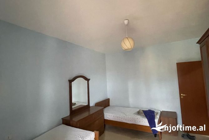 Shtepi me qera Apartament ne Tirane, 1+1, Mobilimi E mobiluar, Pagesa 400  Euro.