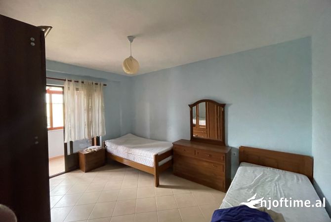 Shtepi me qera Apartament ne Tirane, 1+1, Mobilimi E mobiluar, Pagesa 400  Euro.