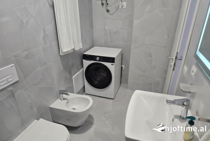 Shtepi me qera Apartament ne Tirane, 1+1, Mobilimi E mobiluar, Pagesa 480  Euro.