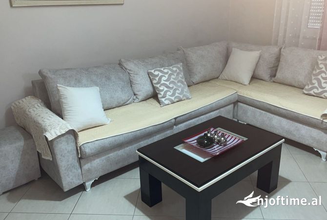 Shtepi me qera 1+1 ne Tirane - 450 Euro