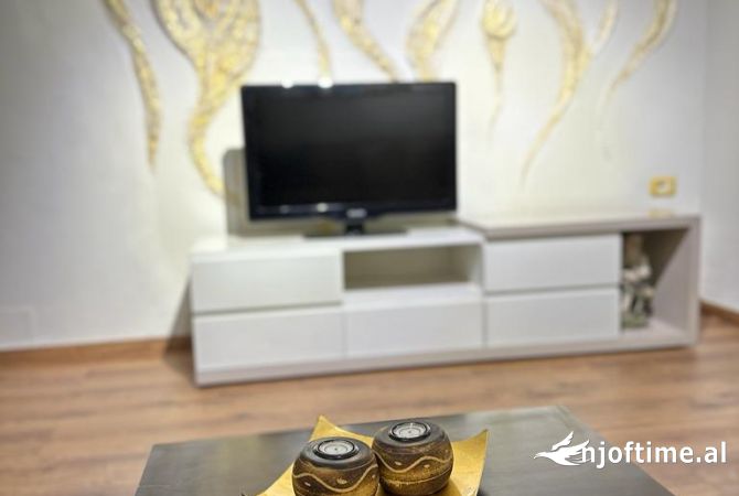 Shtepi me qera Apartament ne Tirane, 2+1, Mobilimi E mobiluar, Pagesa 600  Euro.