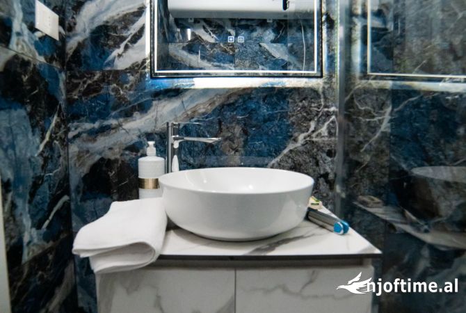 Shtepi ne shitje Apartament ne Tirane, 1+1, Mobilimi E mobiluar, Pagesa 130,000  Euro.