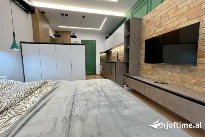 Shtepi me qera Apartament ne Tirane, Garsoniere, Mobilimi E mobiluar, Pagesa 380  Euro.