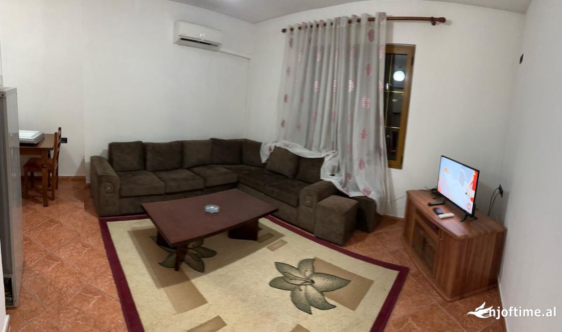 Shtepi me qera Apartament ne Tirane, 1+1, Mobilimi E mobiluar, Pagesa 450  Euro.