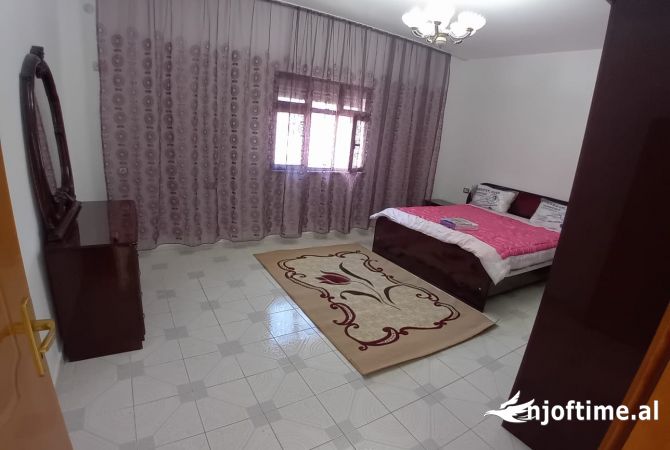 Shtepi me qera 1+1 ne Tirane - 400 Euro