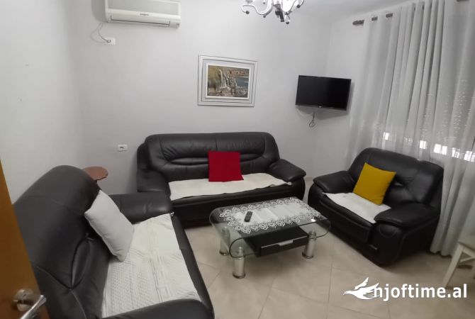 Shtepi me qera 1+1 ne Tirane - 450 Euro