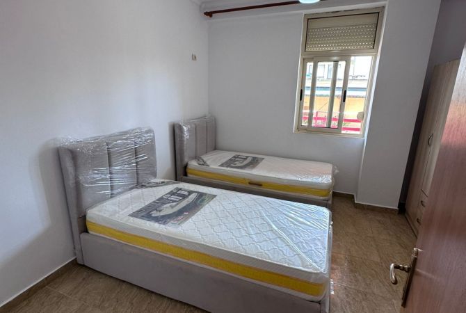 Shtepi me qera Apartament ne Tirane, 2+1, Mobilimi E mobiluar, Pagesa 600  Euro.