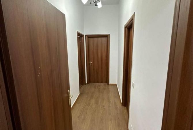 Shtepi me qera Apartament ne Tirane, 2+1, Mobilimi E mobiluar, Pagesa 600  Euro.