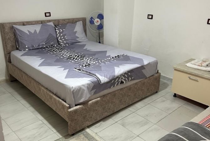 Shtepi me qera Apartament ne Tirane, 1+1, Mobilimi E mobiluar, Pagesa 400  Euro.