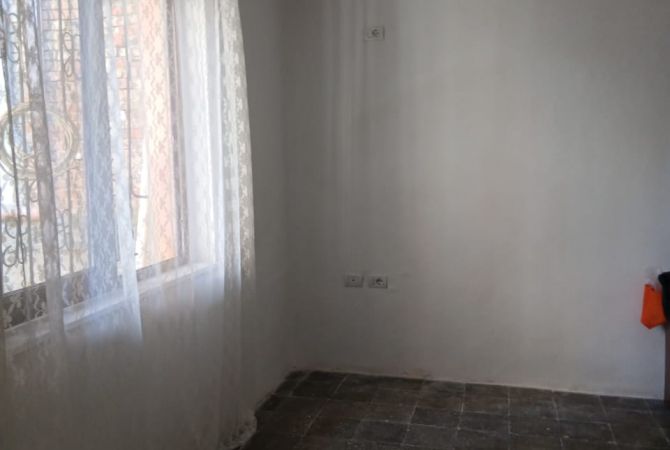 Shtepi me qera 1+1 ne Tirane - 300 Euro