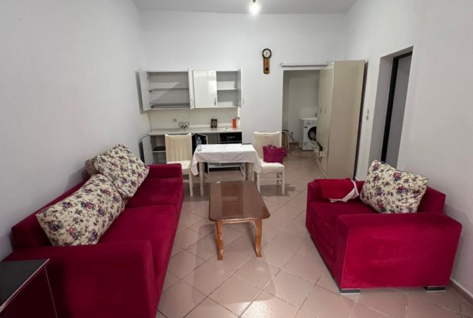 Shtepi me qera 1+1 ne Tirane - 300 Euro