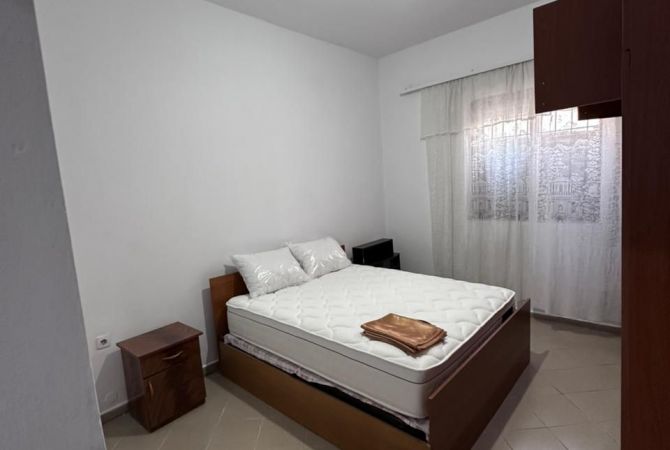 Shtepi me qera 1+1 ne Tirane - 300 Euro