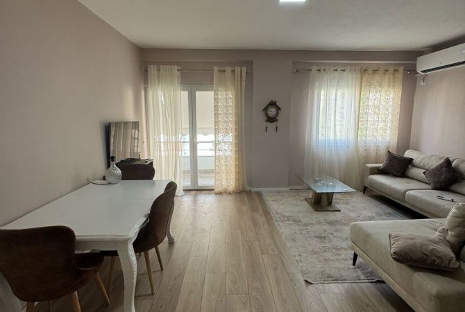 Shtepi me qera Apartament ne Tirane, 2+1, Mobilimi E mobiluar, Pagesa 400  Euro.
